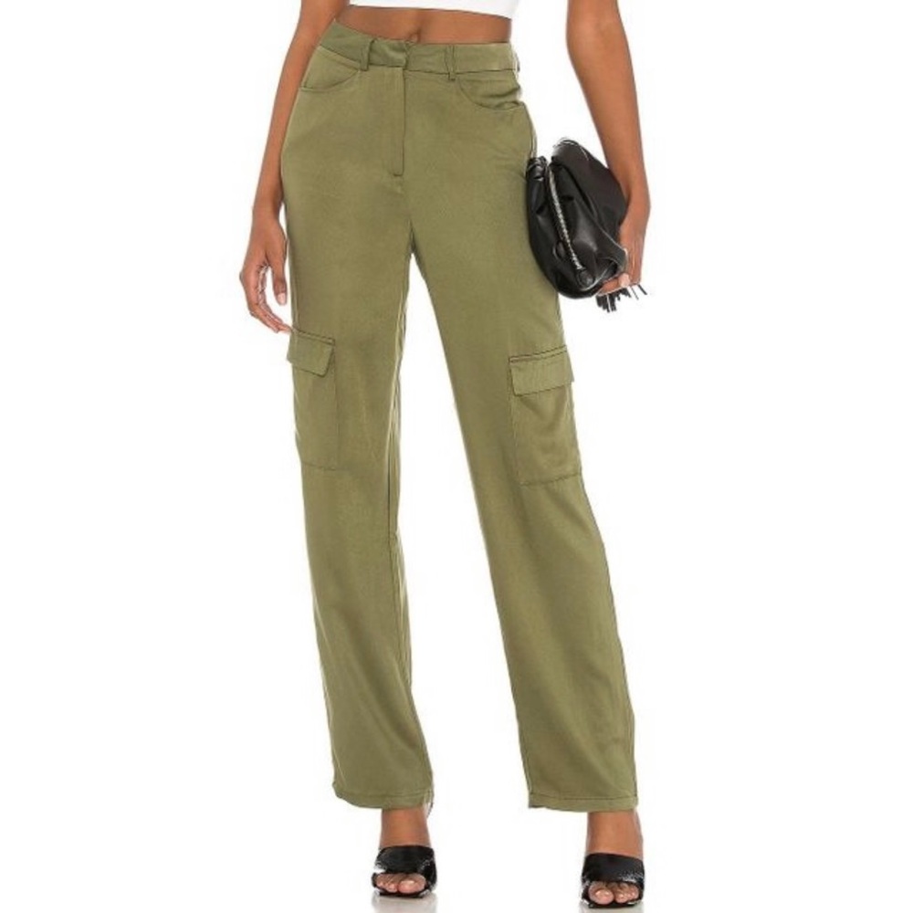 Superdown Mae Cargo Pant in Olive